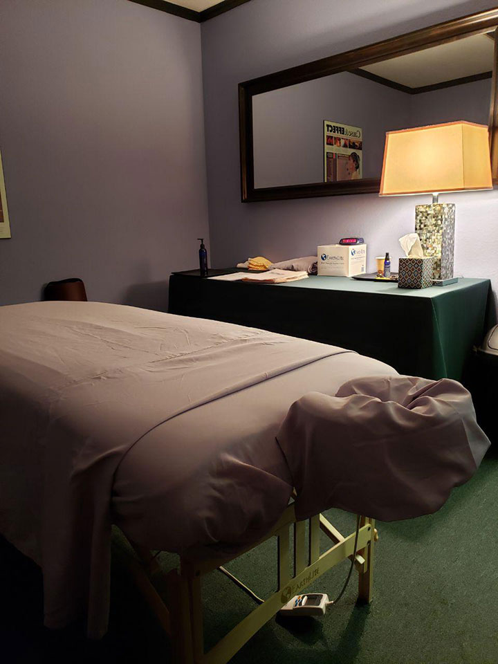 Federal Way Chiropractor – Massage Room